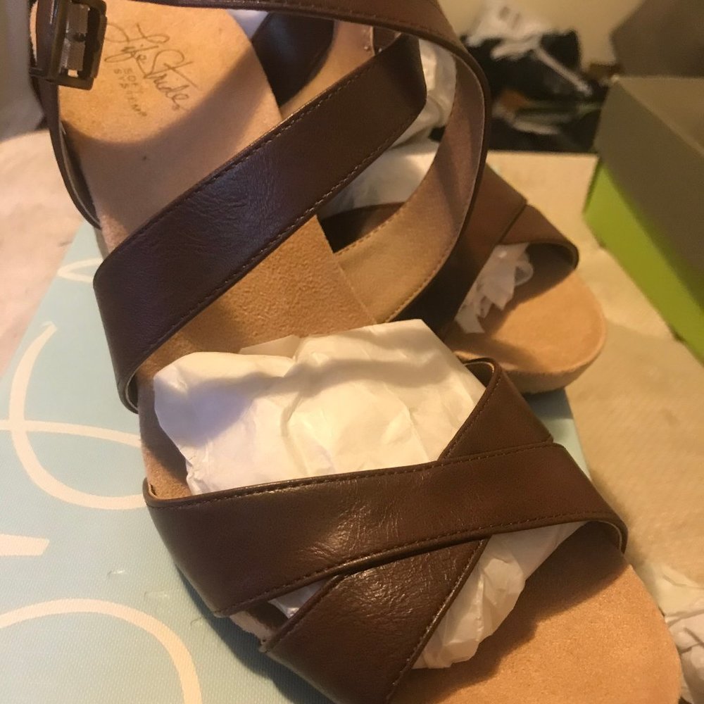 Life Strides Shoes